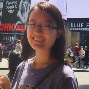 Meet your Posher, Emily